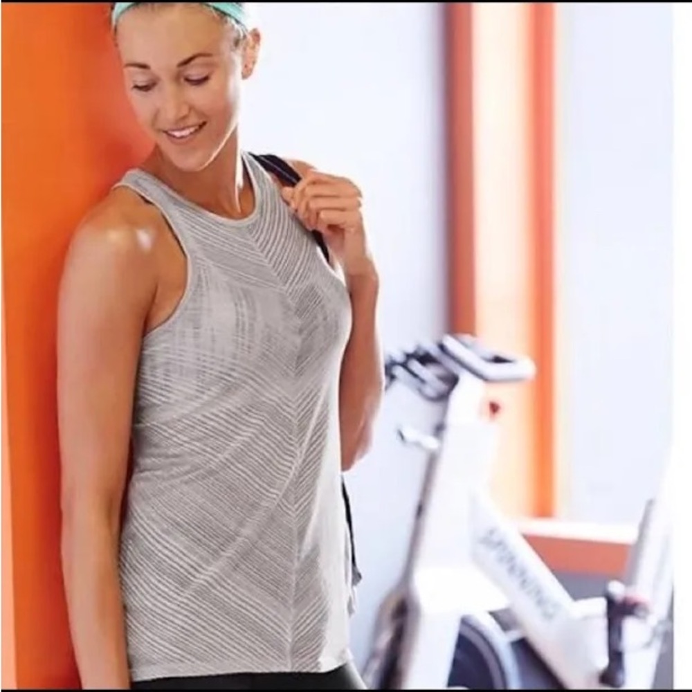 Athleta Illuminate Tank—Grey Heather—Size Small